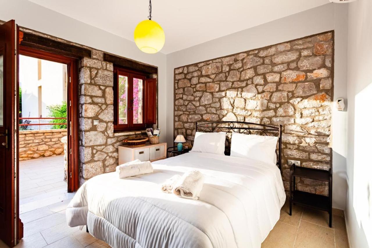Stone Villas Dukes Parálion Ástros Eksteriør billede